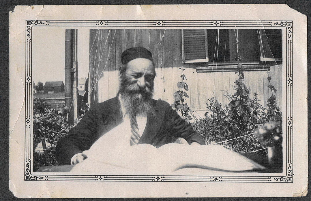 Judaica-Photo-Of-Unknown-Jewish-Rabbi.jpg